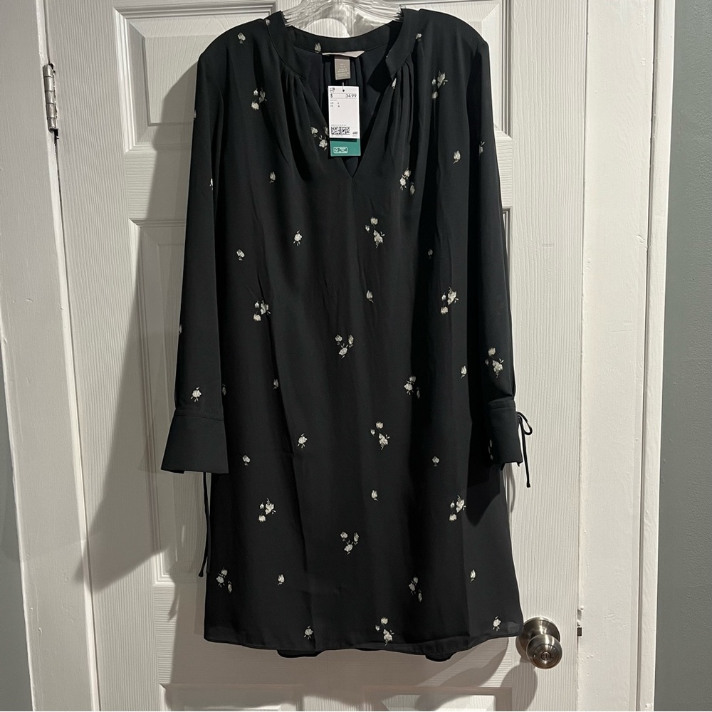 NWT - H&M Women’s Black Tieback Dress, Size Large